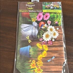 NWT Briarwood Lane Magnetic Mailbox Cover